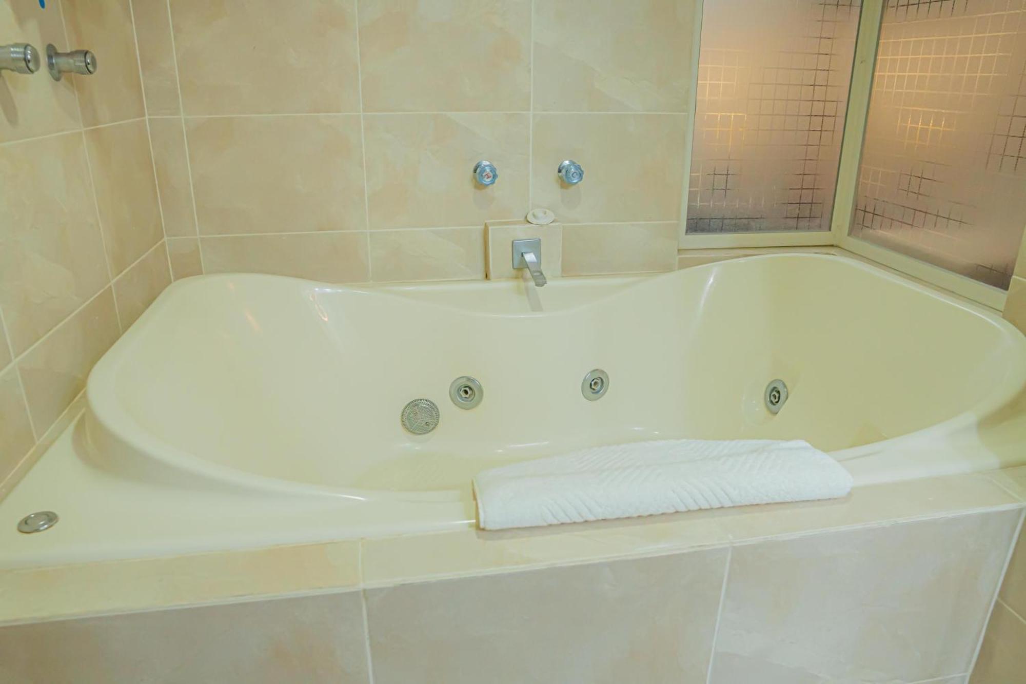 Hotel Zapotlan Ciudad Guzman Kültér fotó