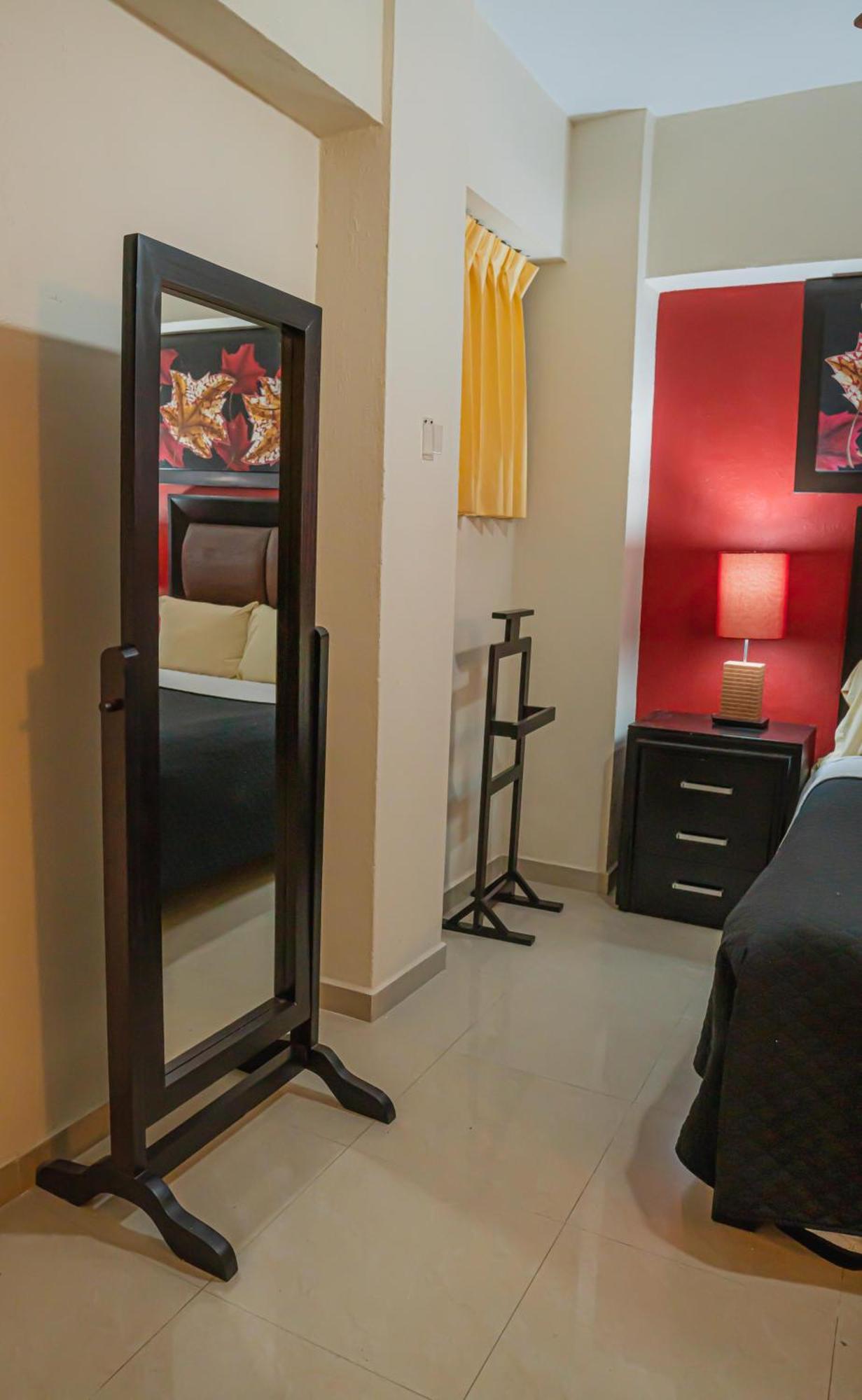 Hotel Zapotlan Ciudad Guzman Kültér fotó