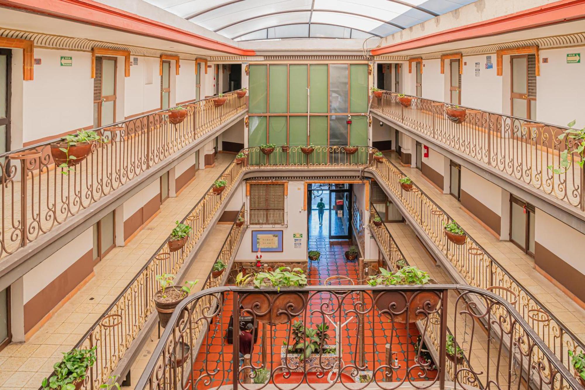 Hotel Zapotlan Ciudad Guzman Kültér fotó