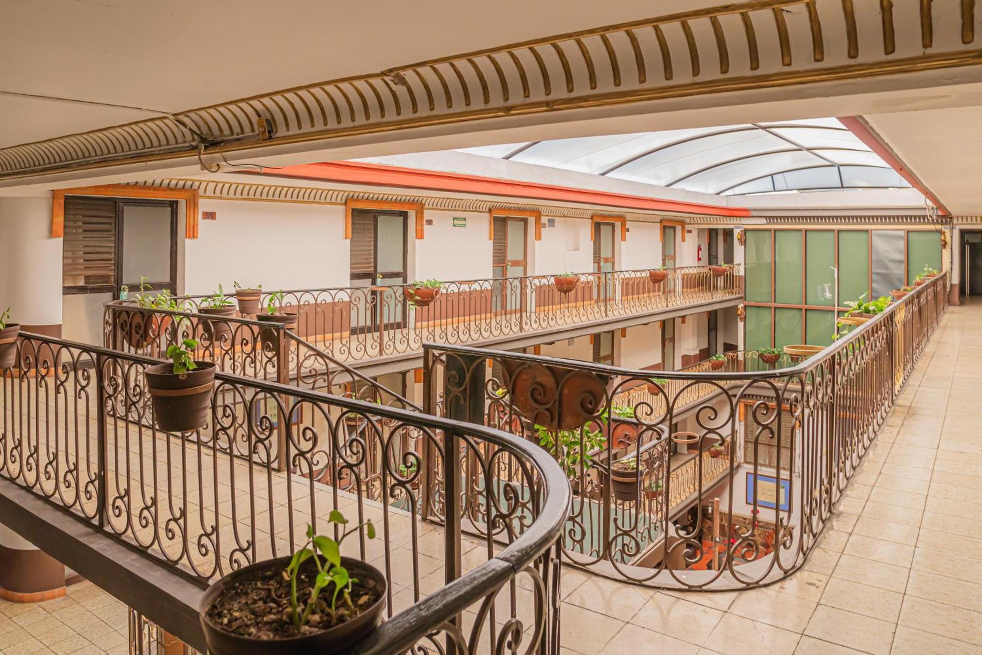Hotel Zapotlan Ciudad Guzman Kültér fotó
