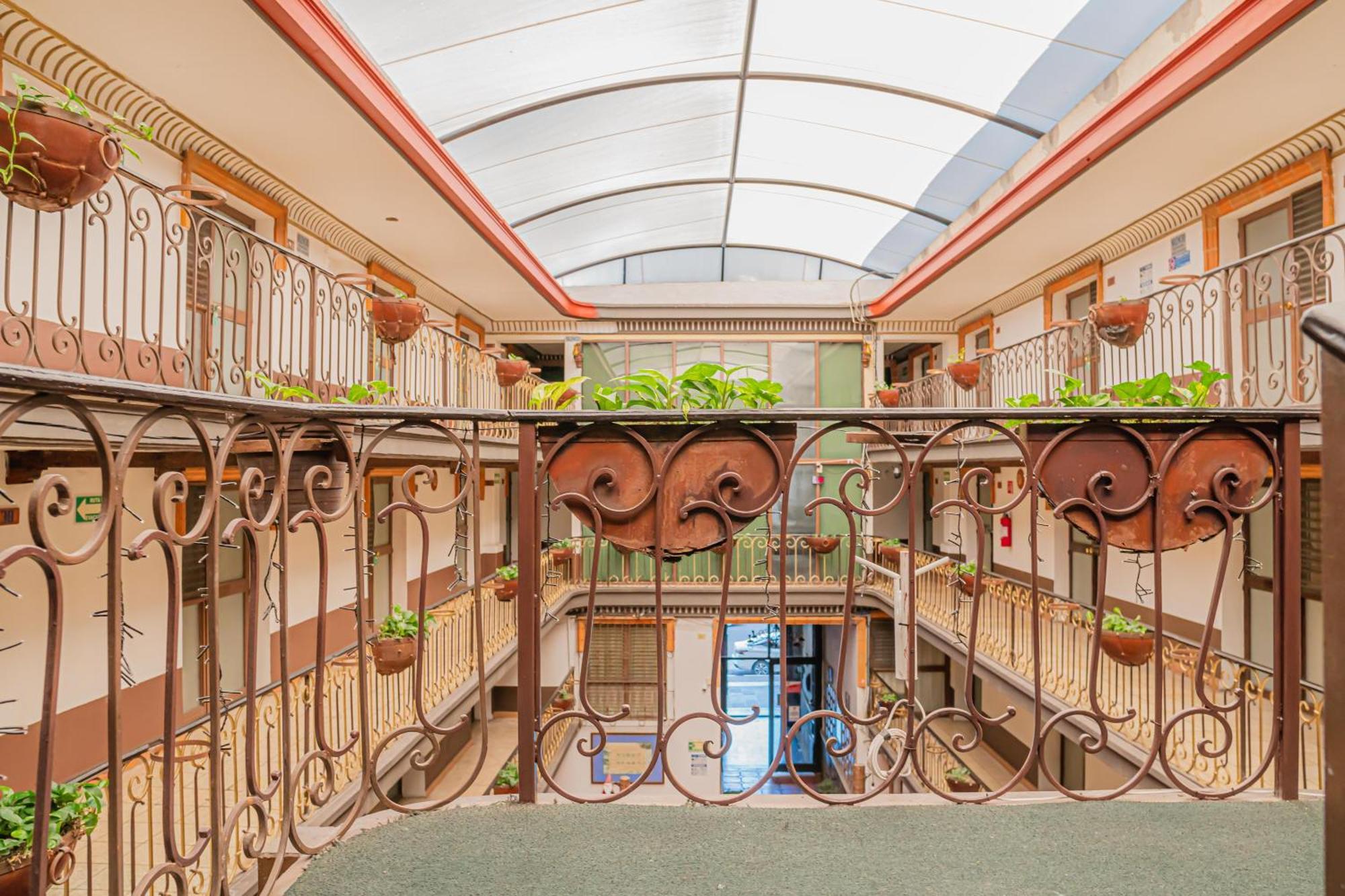 Hotel Zapotlan Ciudad Guzman Kültér fotó