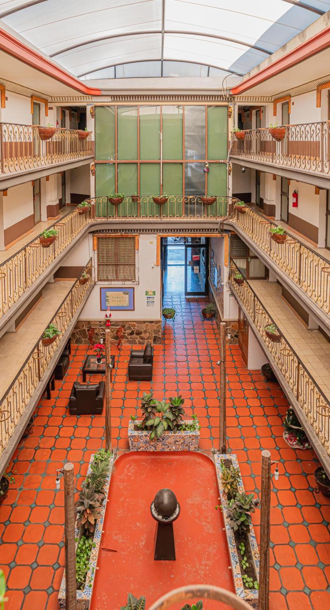 Hotel Zapotlan Ciudad Guzman Kültér fotó