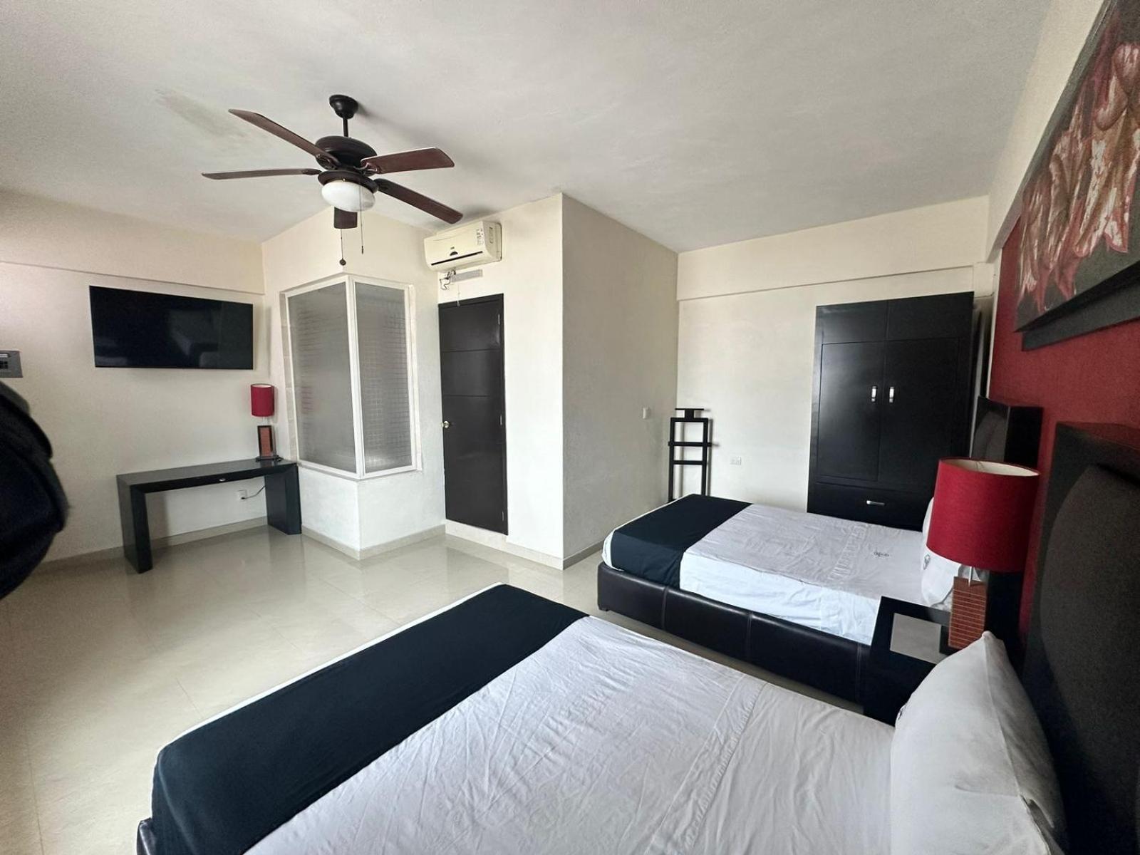 Hotel Zapotlan Ciudad Guzman Kültér fotó